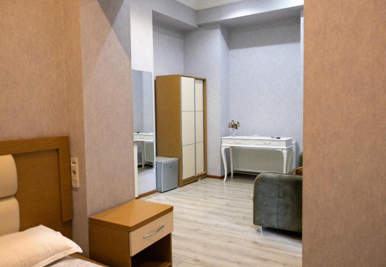 Marjani Apartments Tbilisi Esterno foto